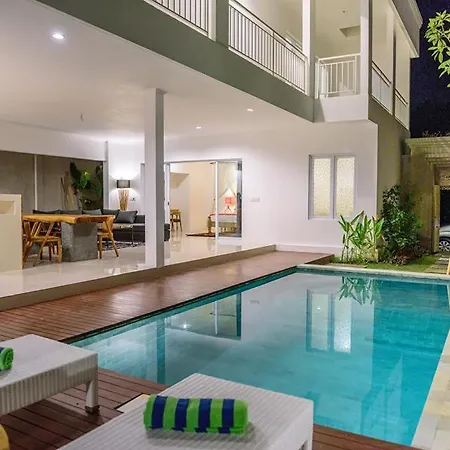 3Br Villa4 Oberoi Seminyak,18M Walk To The Beach